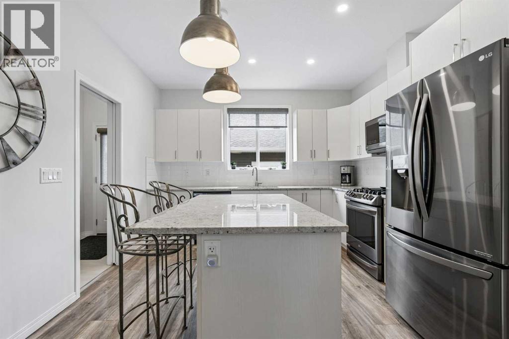 152 South Point Court SW, Airdrie, Alberta  T4B 4K9 - Photo 7 - A2330174