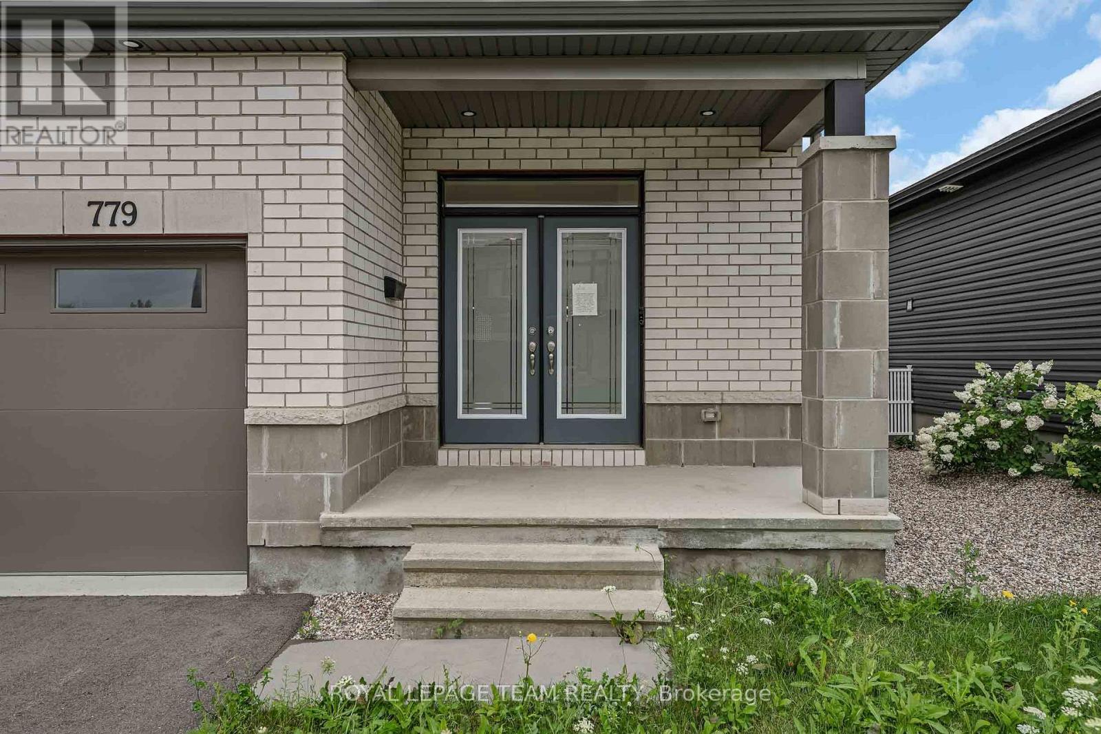 779 Ovation Grove, Ottawa, Ontario  K1T 0X6 - Photo 4 - X13624114