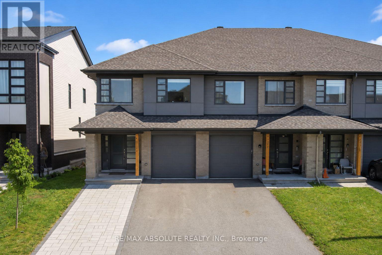 1072 LUNAR GLOW CRESCENT, Ottawa, Ontario