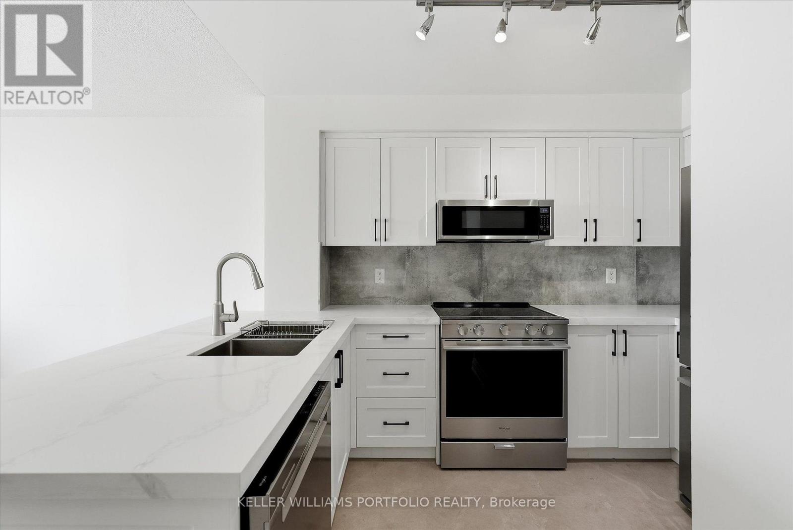 607 - 48 Suncrest Boulevard, Markham (Commerce Valley), Ontario  L3T 7Y5 - Photo 9 - N13624174