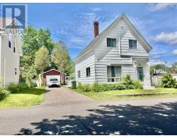 49 Chapel Street, Parrsboro, Nova Scotia