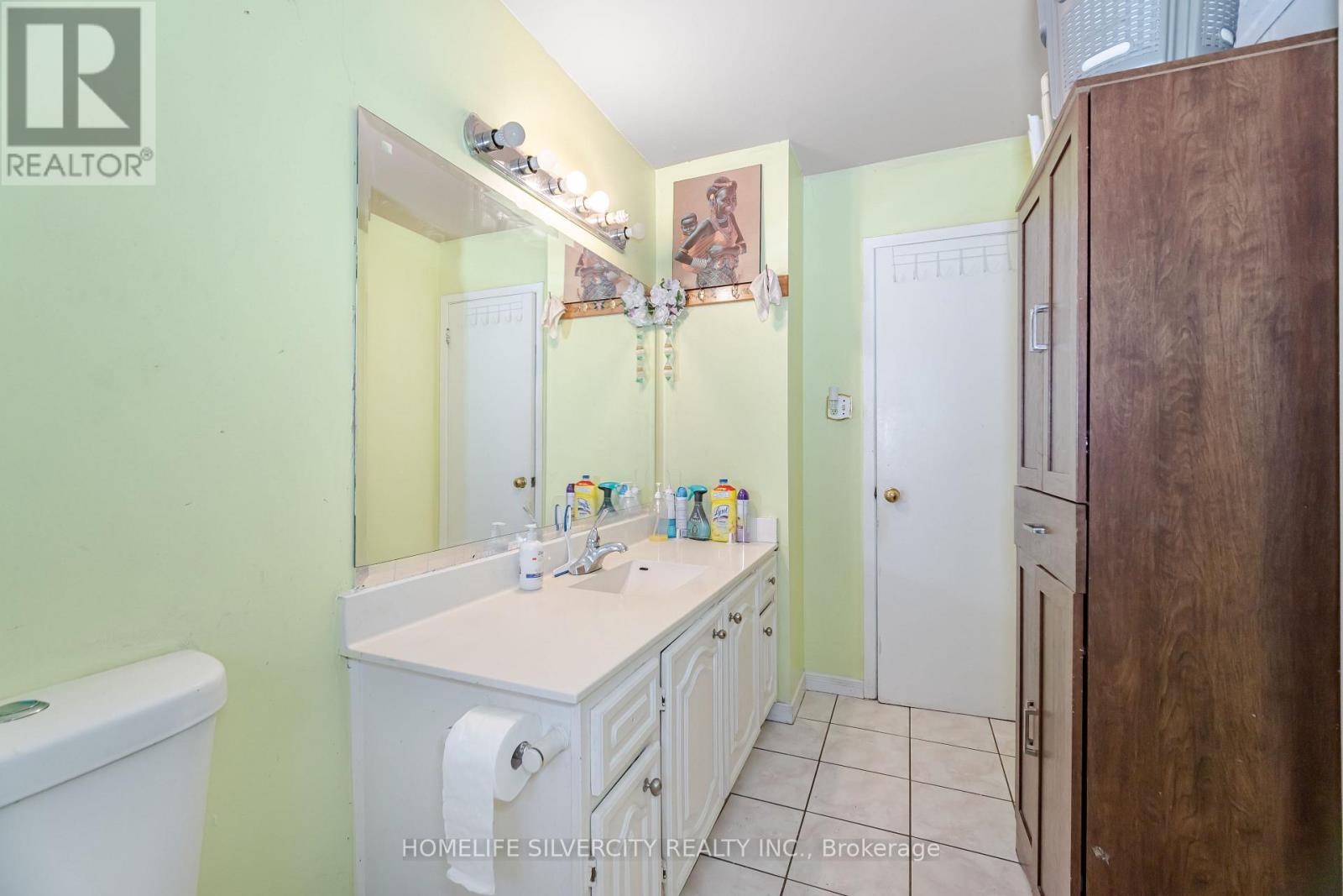 3315 Dwiggin Avenue, Mississauga, Ontario  L4T 3J3 - Photo 23 - W13624128