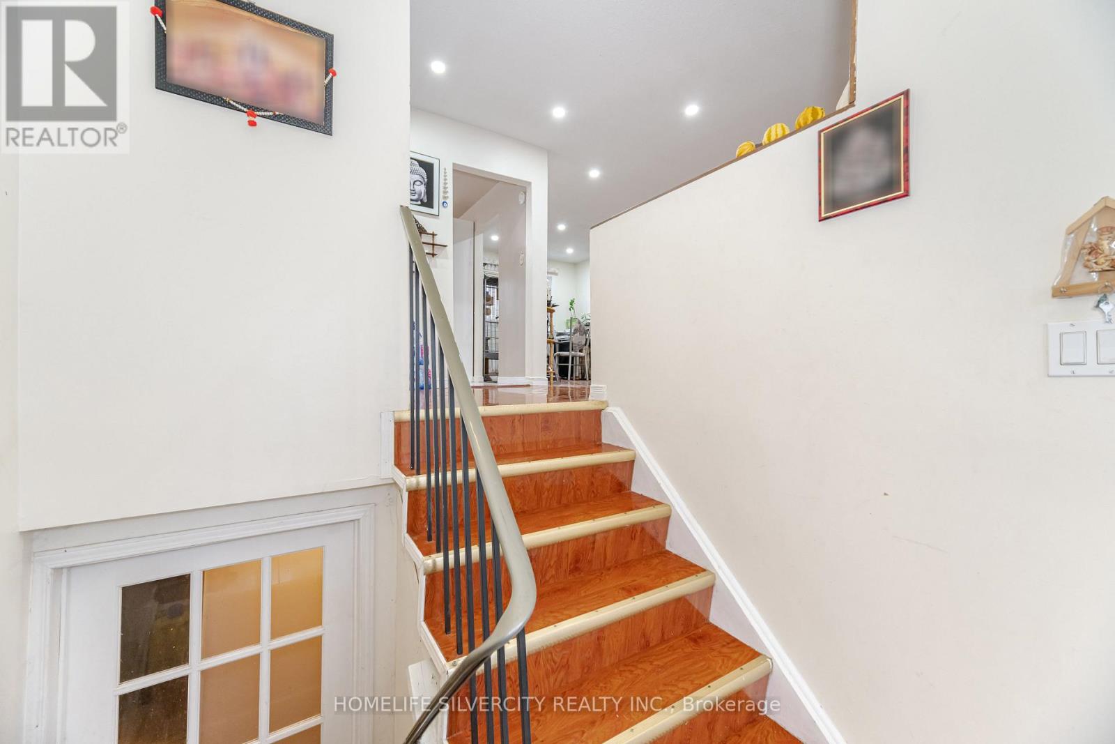 3315 Dwiggin Avenue, Mississauga, Ontario  L4T 3J3 - Photo 6 - W13624128