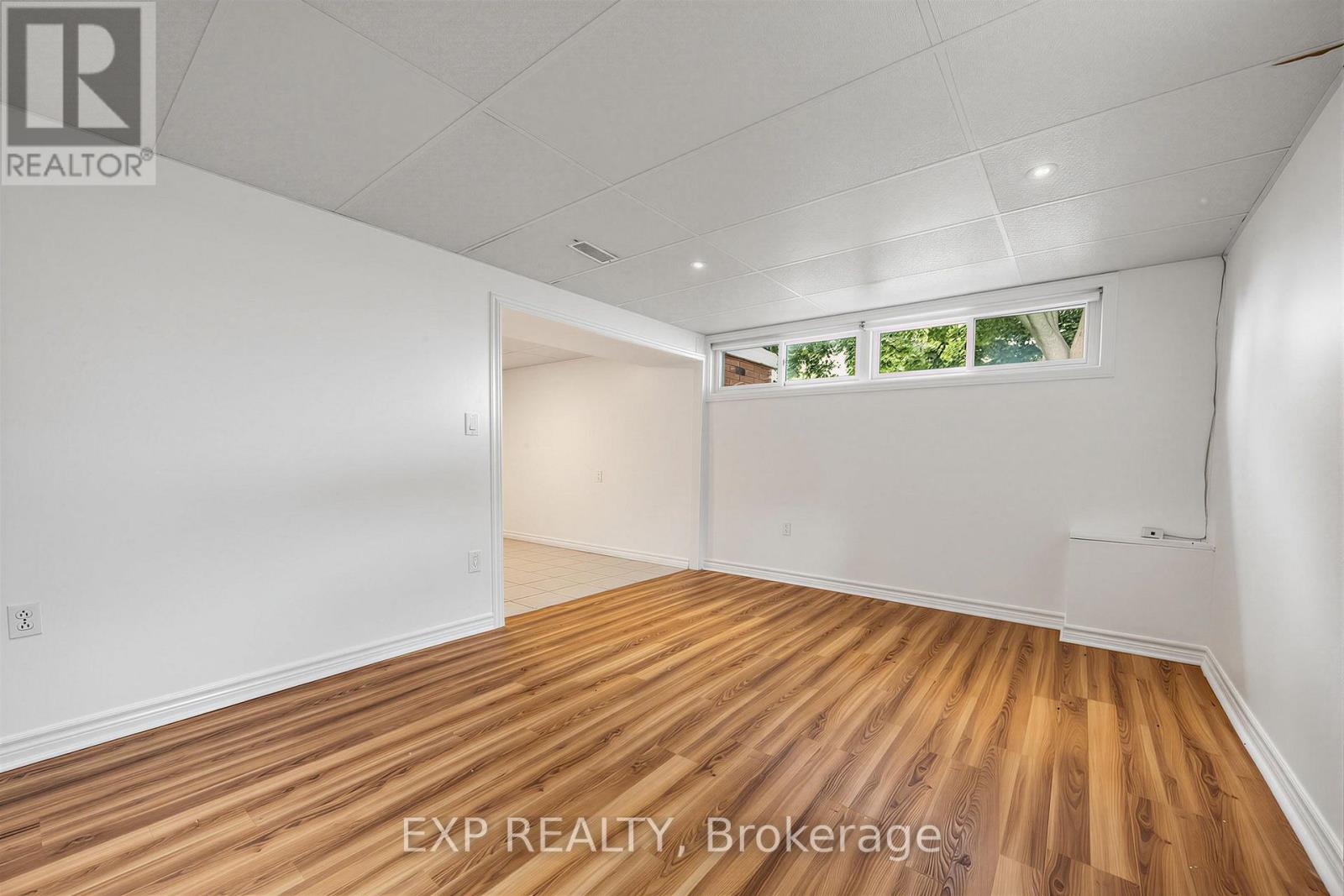Lower - 847 Upper Ottawa Street, Hamilton, Ontario  L8T 3V4 - Photo 8 - X13624184