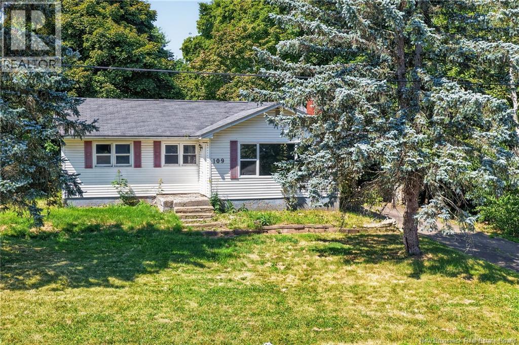109 Chesswood Drive, Riverview, New Brunswick  E1B 1K3 - Photo 4 - NB144926
