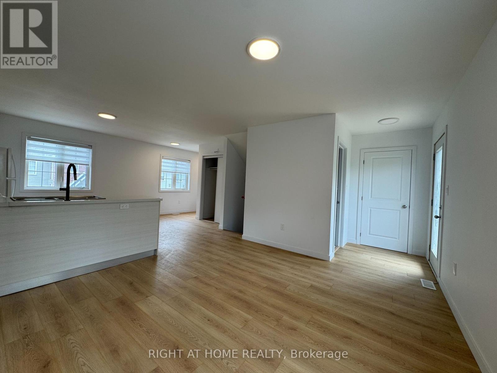 (MAIN) - 113 HIGHRIVER TRAIL, Welland, Ontario