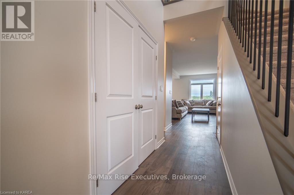 1673 Brookedayle Avenue, Kingston, Ontario K7P 0T1 - Photo 6 - X13624436