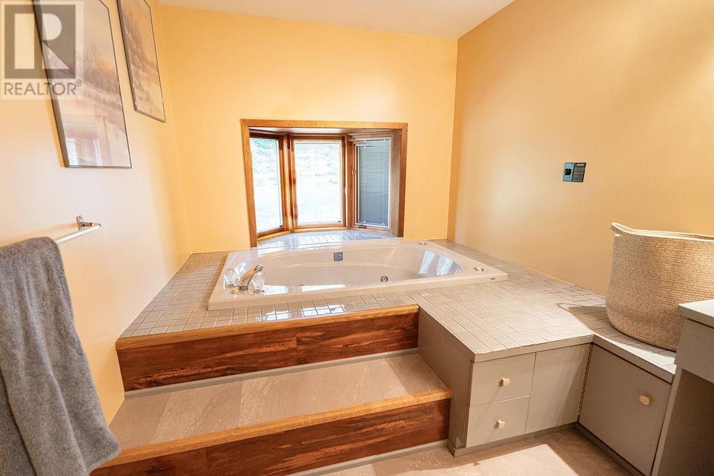 4600 Mapleward Rd., Thunder Bay, Ontario  P7G 1T2 - Photo 28 - TB2602188