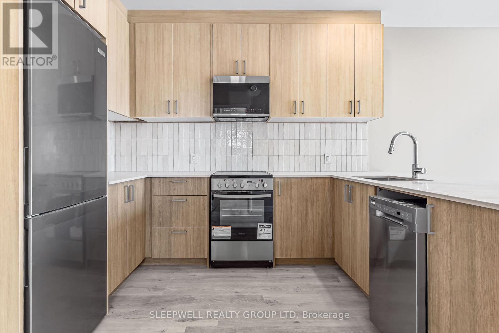 403 - 370 Cambridge Street N, Ottawa, Ontario  K1R 7B7 - Photo 3 - X13624252