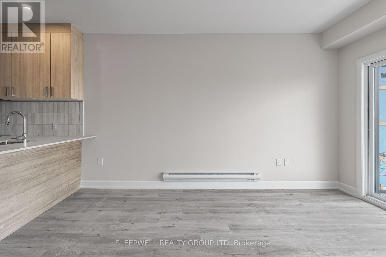 403 - 370 Cambridge Street N, Ottawa, Ontario  K1R 7B7 - Photo 5 - X13624252