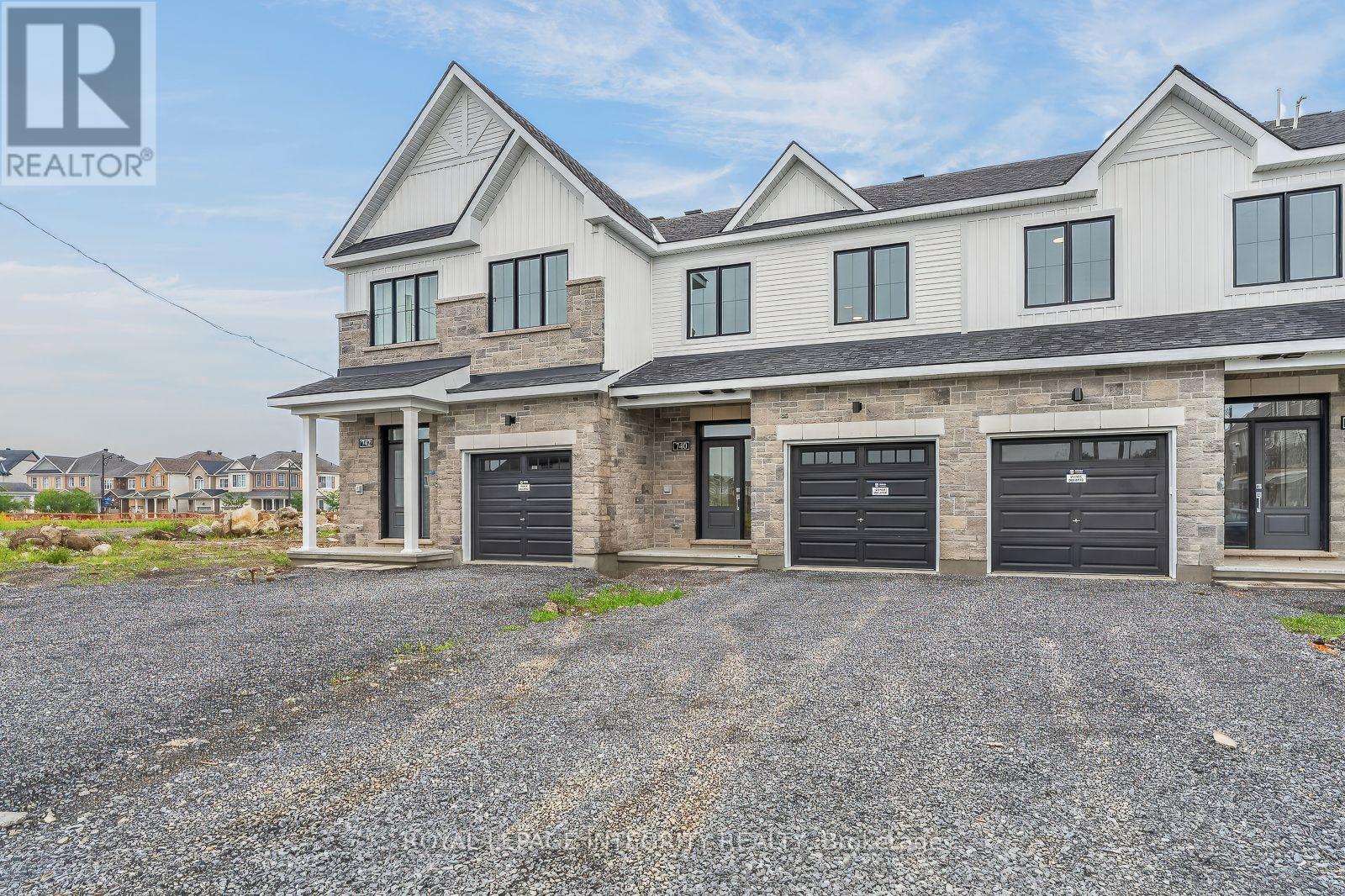 740 Tadpole Crescent, Ottawa, Ontario  K2J 7N1 - Photo 2 - X13624392