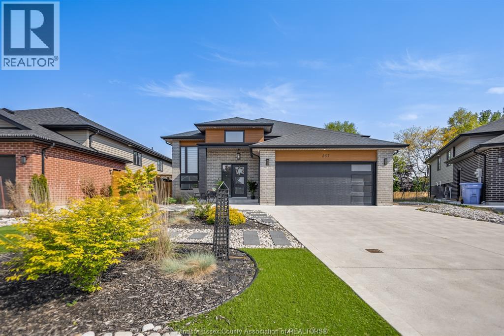 257 ROBINSON AVENUE, essex, Ontario