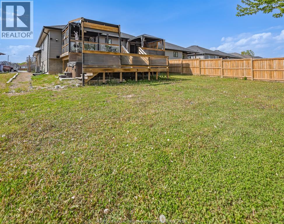 257 Robinson Avenue, Essex, Ontario  N8M 0A8 - Photo 44 - 26018514