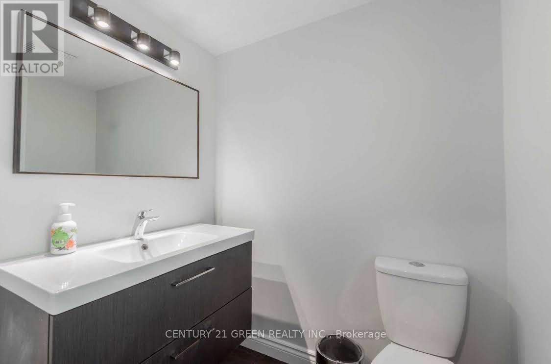 Upper - 415 Aztec Drive, Oshawa, Ontario  L1J 7T5 - Photo 8 - E13624228