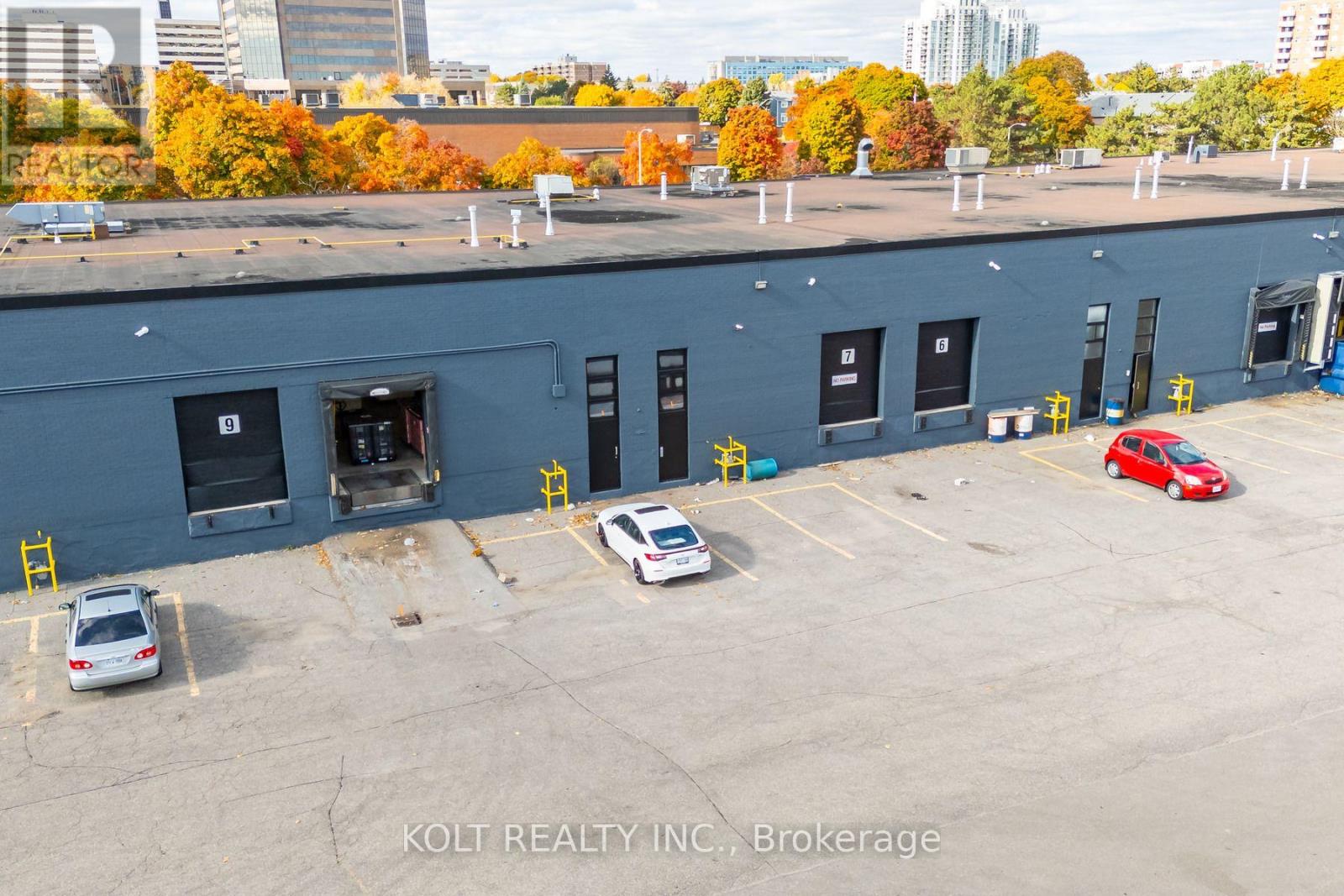 66 Novopharm Court, Toronto, Ontario  M1B 2K9 - Photo 2 - E13624300