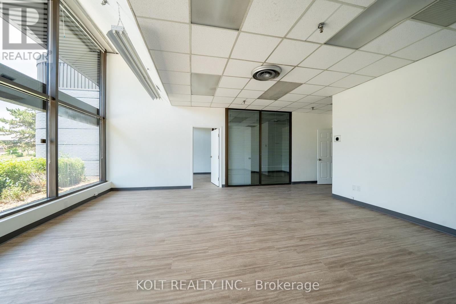 66 Novopharm Court, Toronto, Ontario  M1B 2K9 - Photo 6 - E13624300