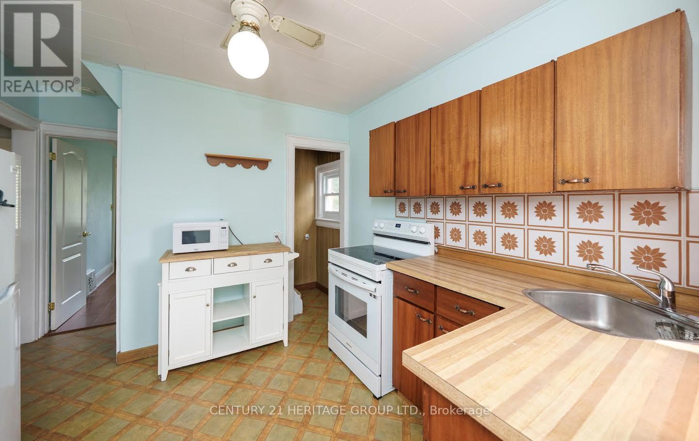 203 Hibbert Avenue, Oshawa, Ontario  L1J 1V4 - Photo 10 - E13624344