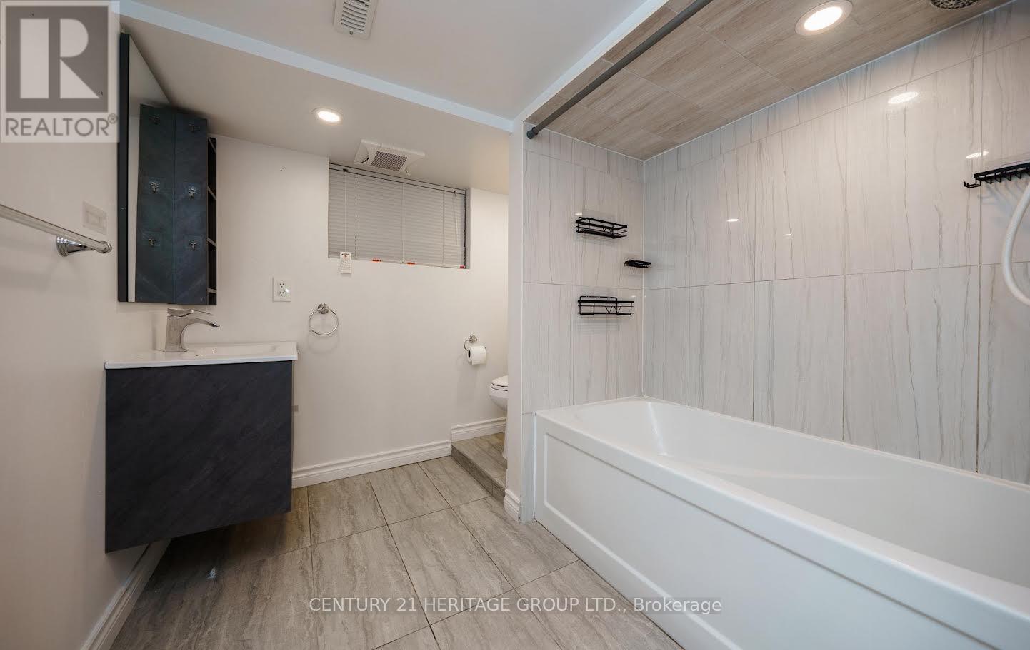 203 Hibbert Avenue, Oshawa, Ontario  L1J 1V4 - Photo 23 - E13624344
