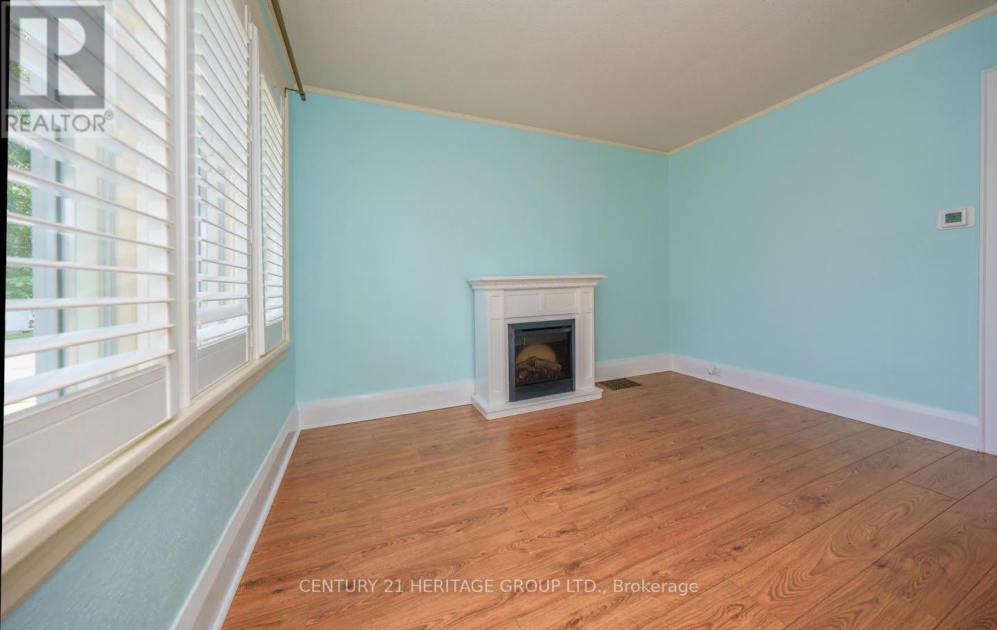 203 Hibbert Avenue, Oshawa, Ontario  L1J 1V4 - Photo 4 - E13624344