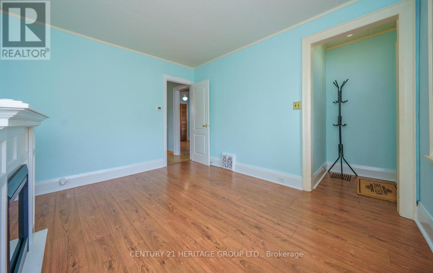 203 Hibbert Avenue, Oshawa, Ontario  L1J 1V4 - Photo 5 - E13624344