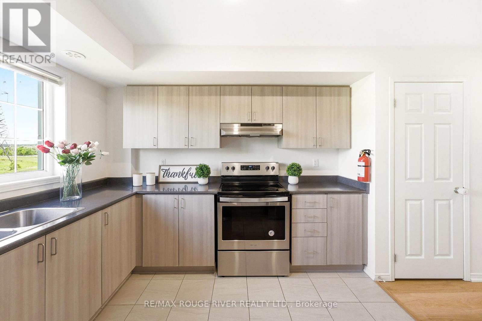 2669 Deputy Minister Path, Oshawa, Ontario  L1L 0M7 - Photo 19 - E13624504