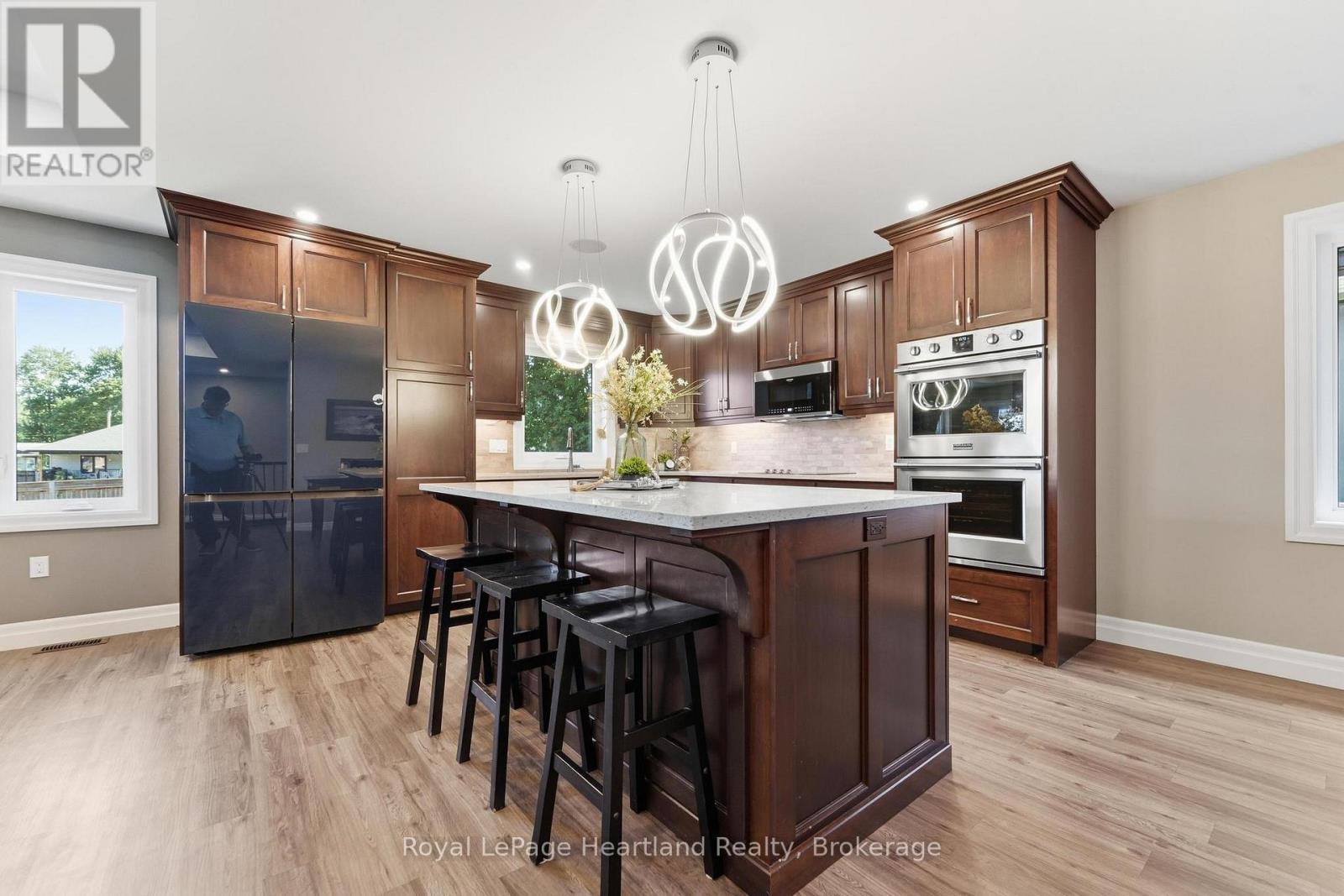 250 Wellington Street, North Huron, Ontario  N0M 1H0 - Photo 16 - X13624424