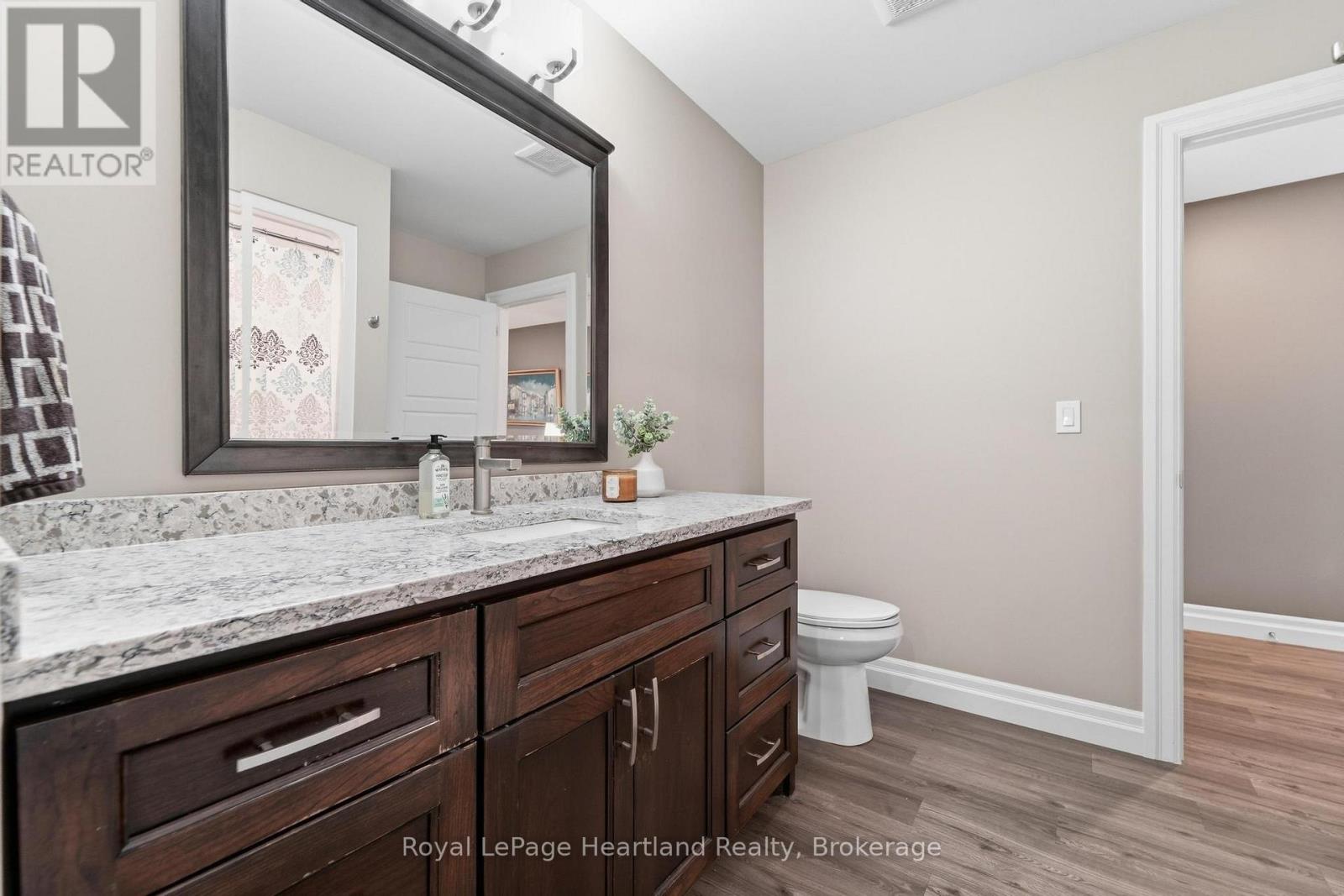 250 Wellington Street, North Huron, Ontario  N0M 1H0 - Photo 22 - X13624424