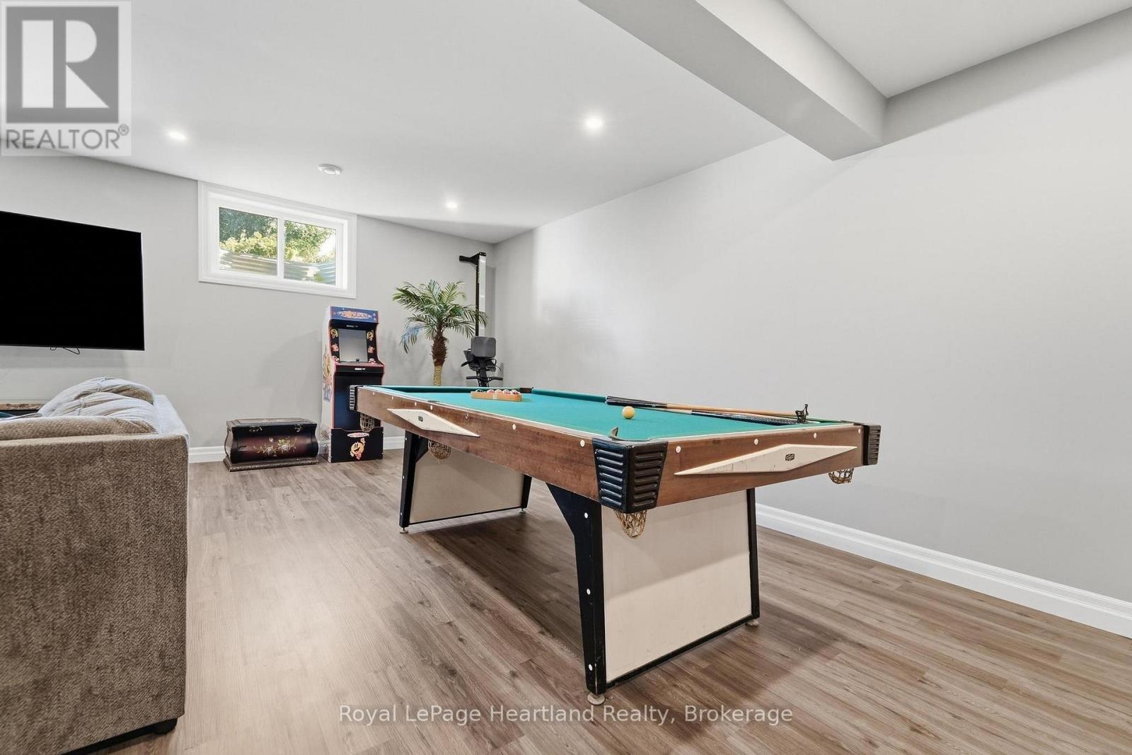 250 Wellington Street, North Huron, Ontario  N0M 1H0 - Photo 28 - X13624424