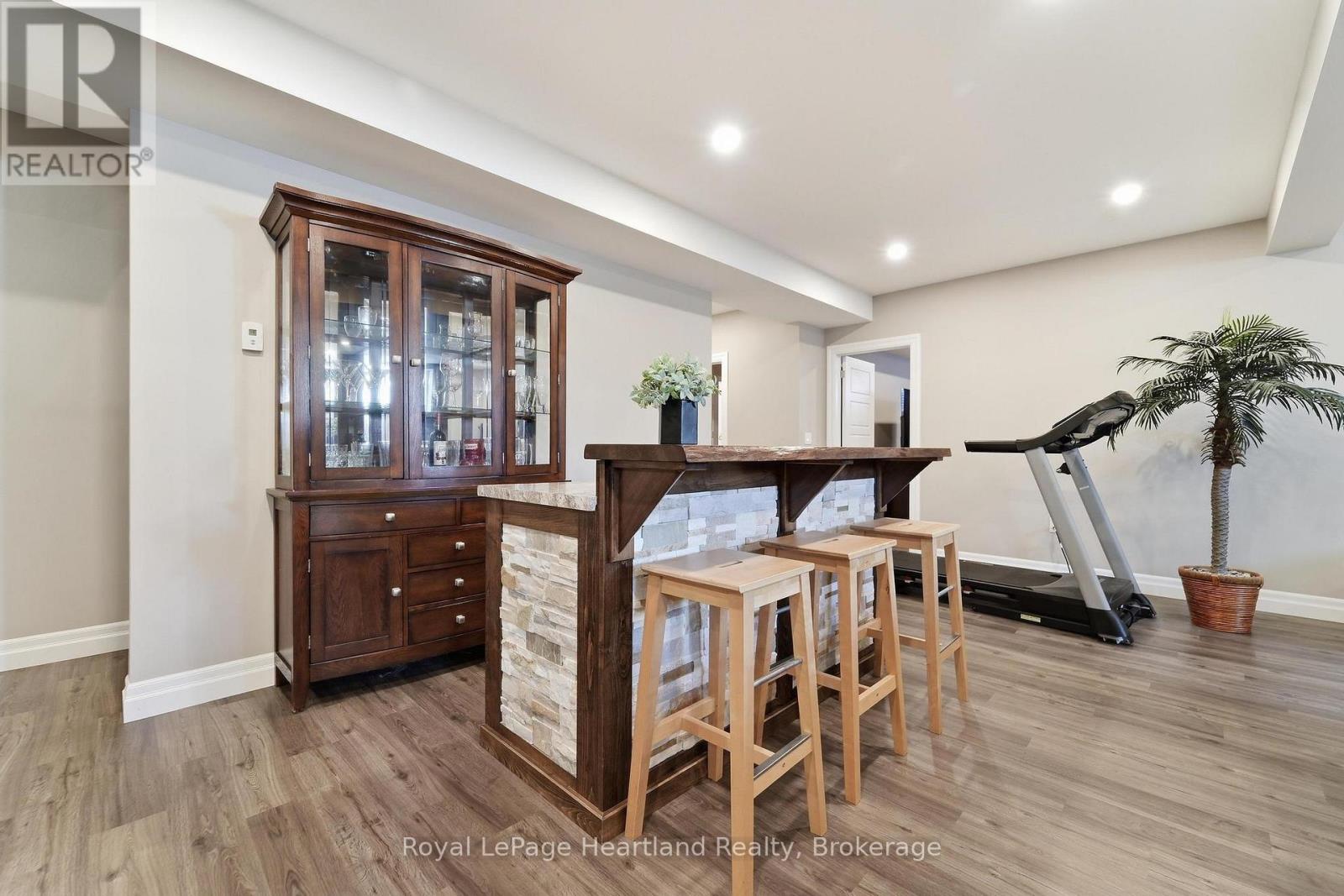 250 Wellington Street, North Huron, Ontario  N0M 1H0 - Photo 31 - X13624424