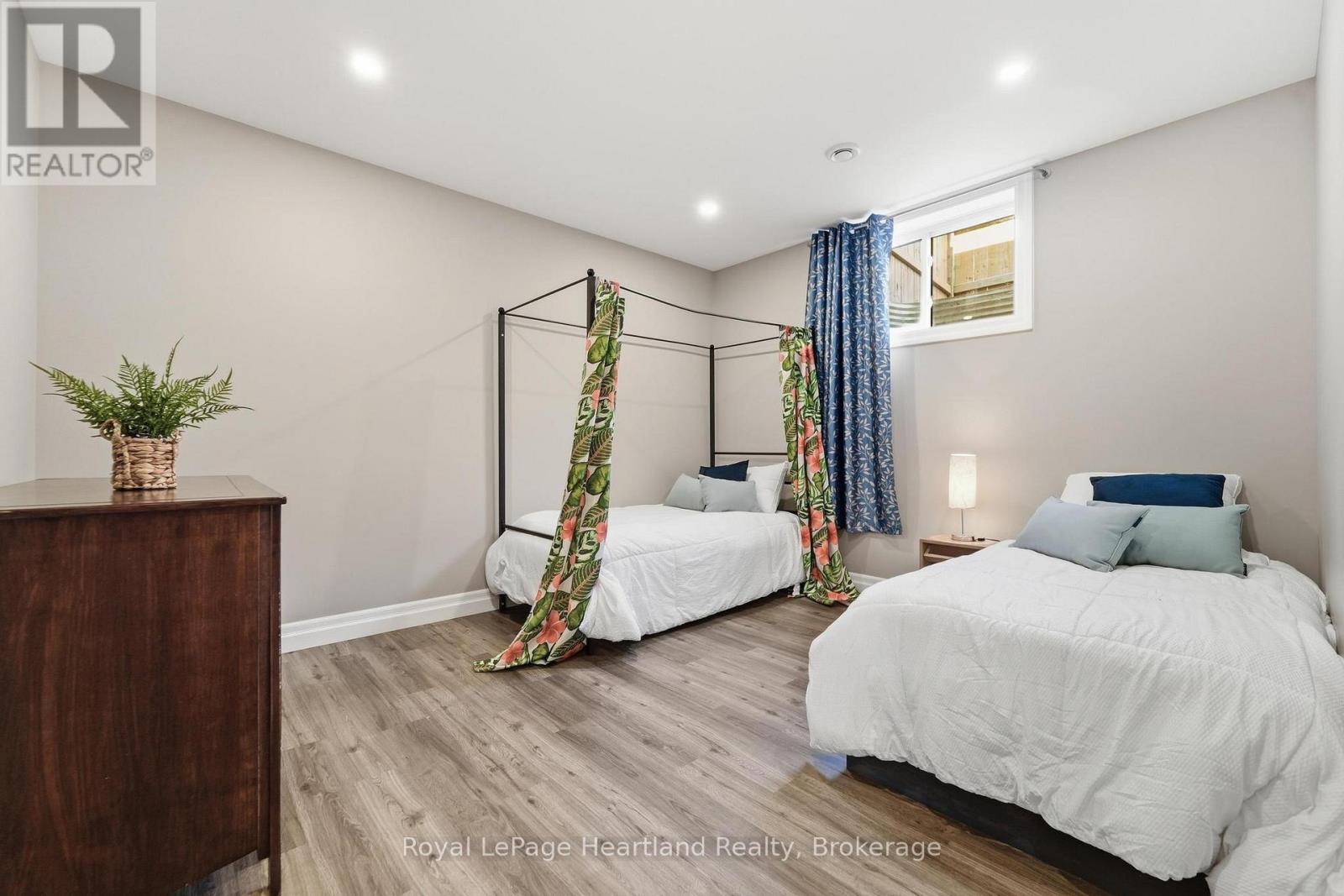 250 Wellington Street, North Huron, Ontario  N0M 1H0 - Photo 36 - X13624424