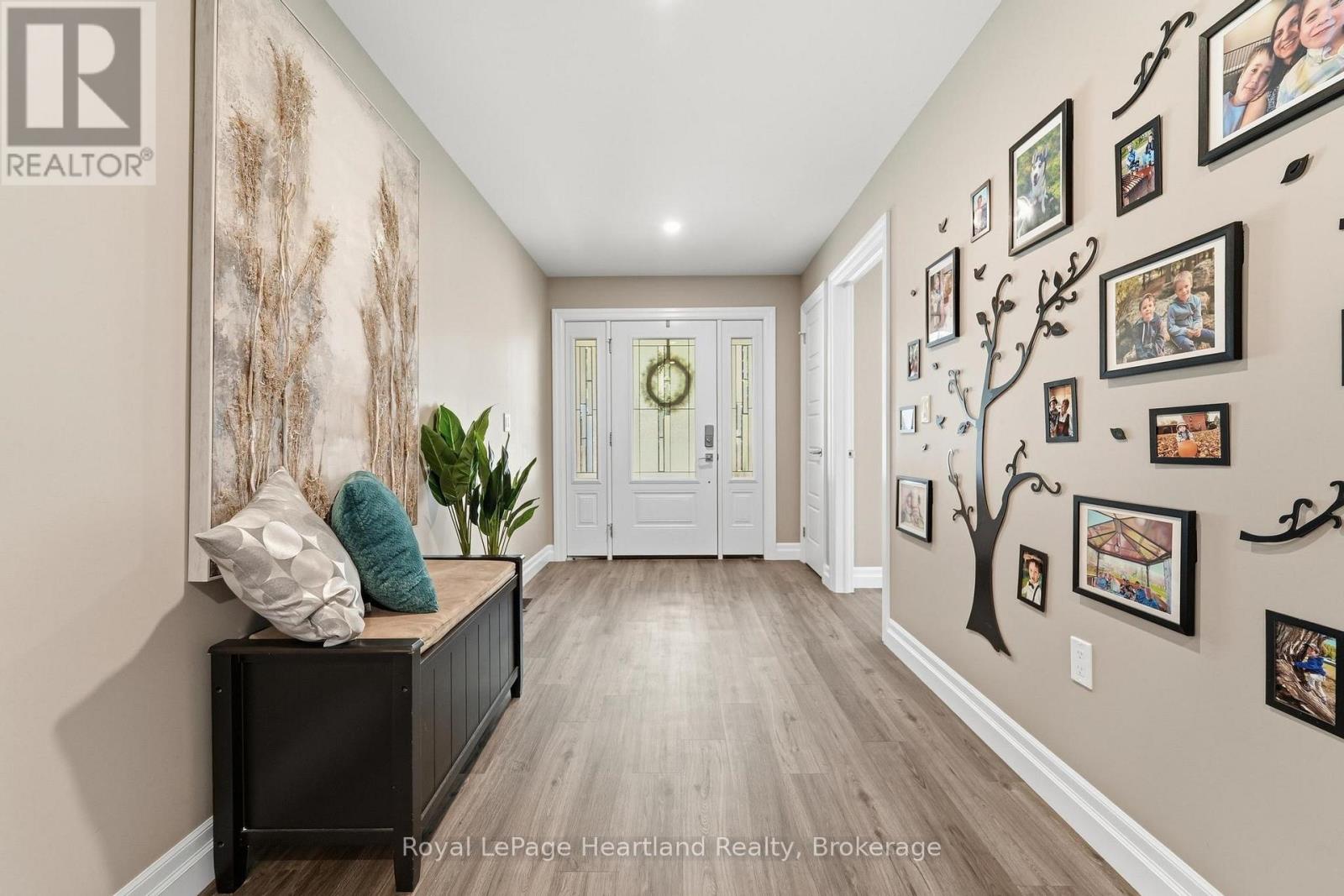 250 Wellington Street, North Huron, Ontario  N0M 1H0 - Photo 5 - X13624424