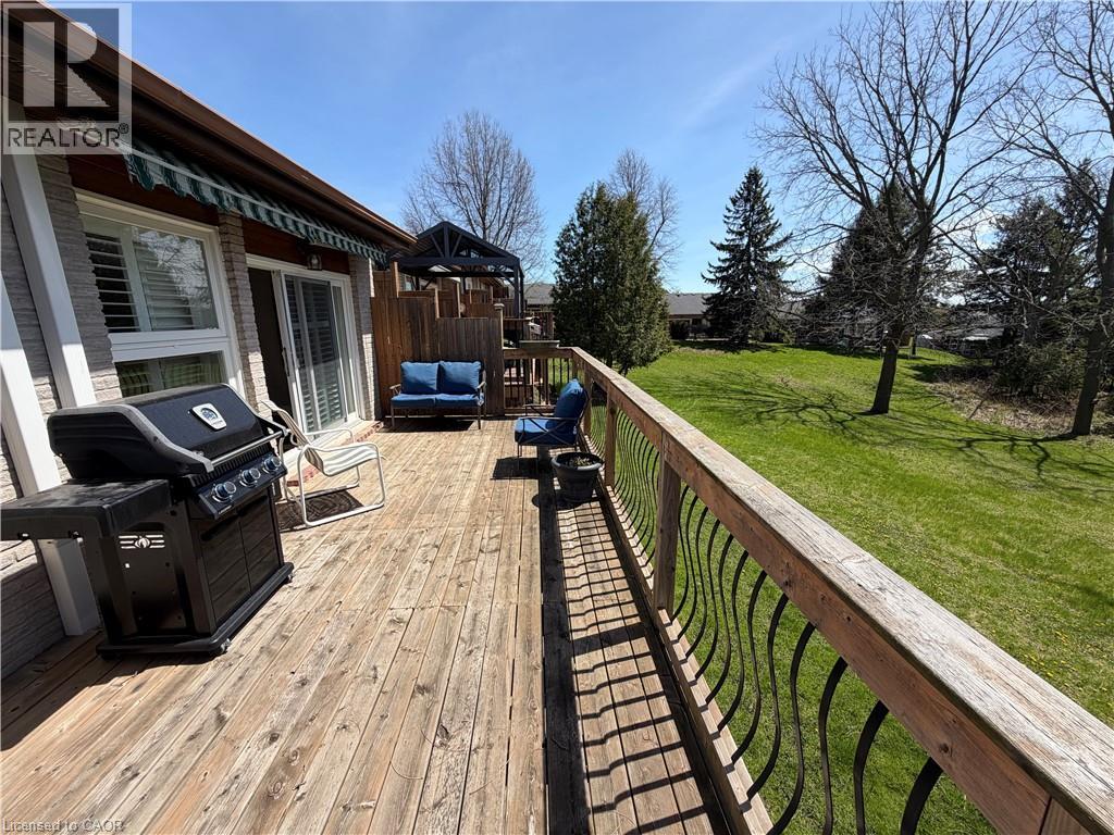 31 Bishop Tonnos Way, Hamilton, Ontario  L9B 2L7 - Photo 13 - 40824792