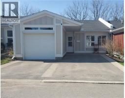 31 BISHOP TONNOS Way, Hamilton, Ontario