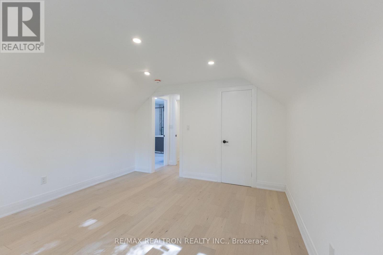 30 Morton Avenue, East Gwillimbury, Ontario  L0G 1V0 - Photo 35 - N13624232
