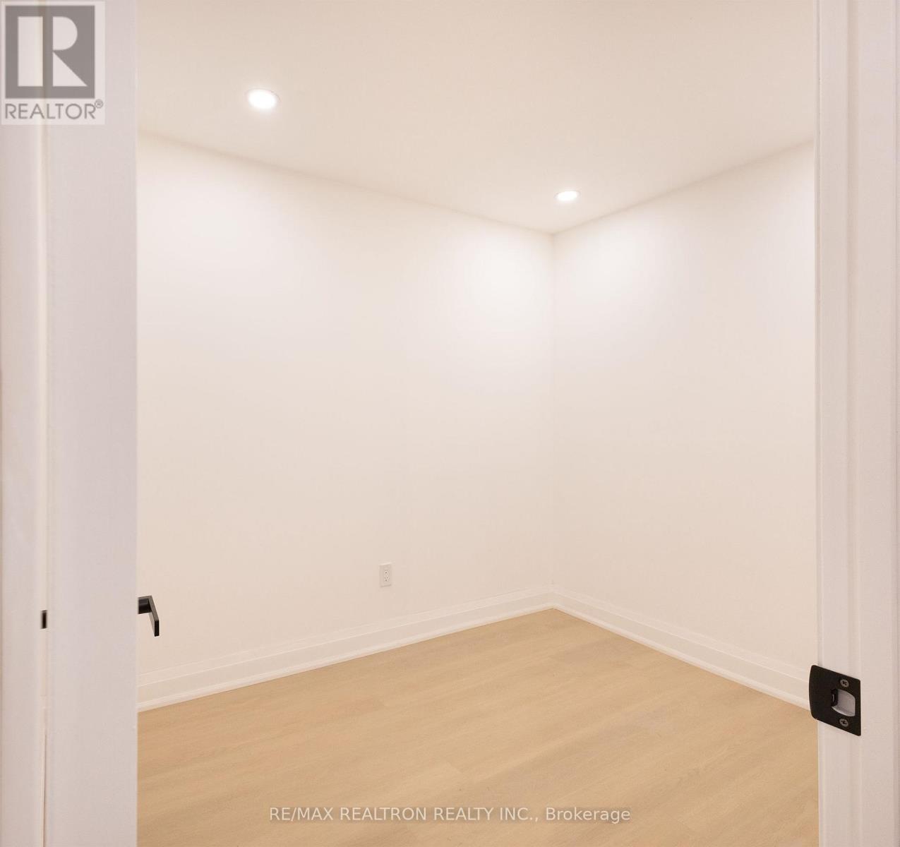 30 Morton Avenue, East Gwillimbury, Ontario  L0G 1V0 - Photo 45 - N13624232