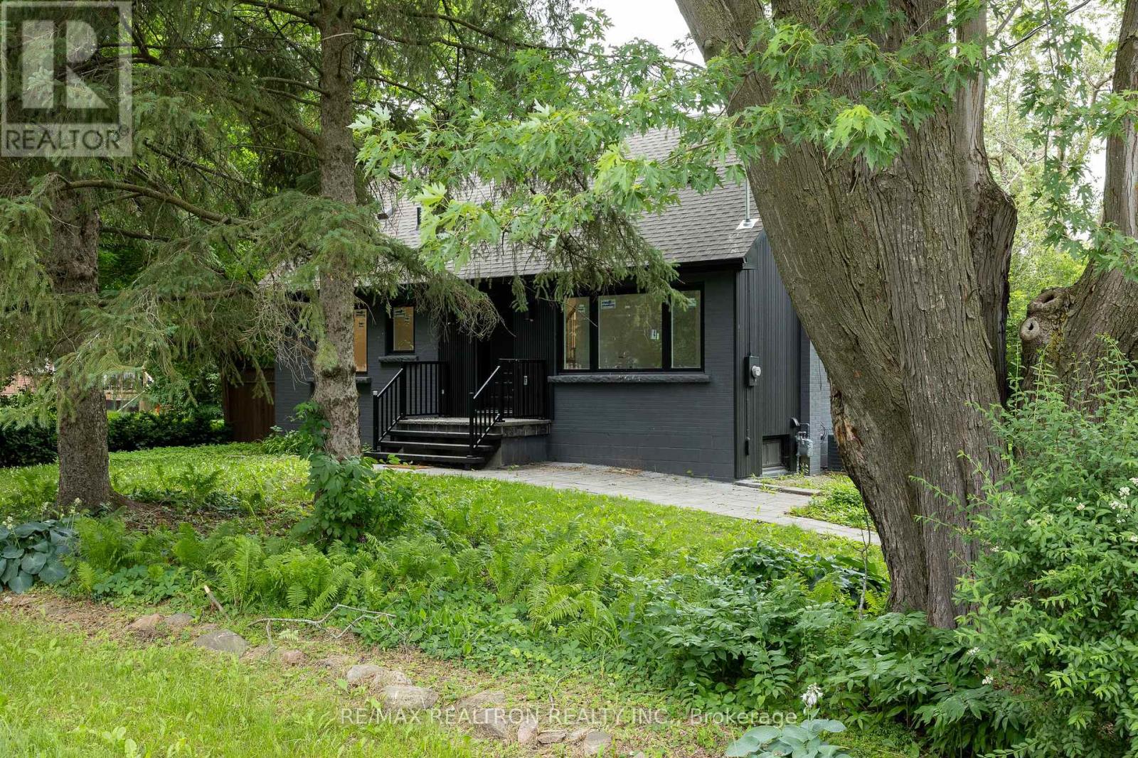 30 Morton Avenue, East Gwillimbury, Ontario  L0G 1V0 - Photo 49 - N13624232