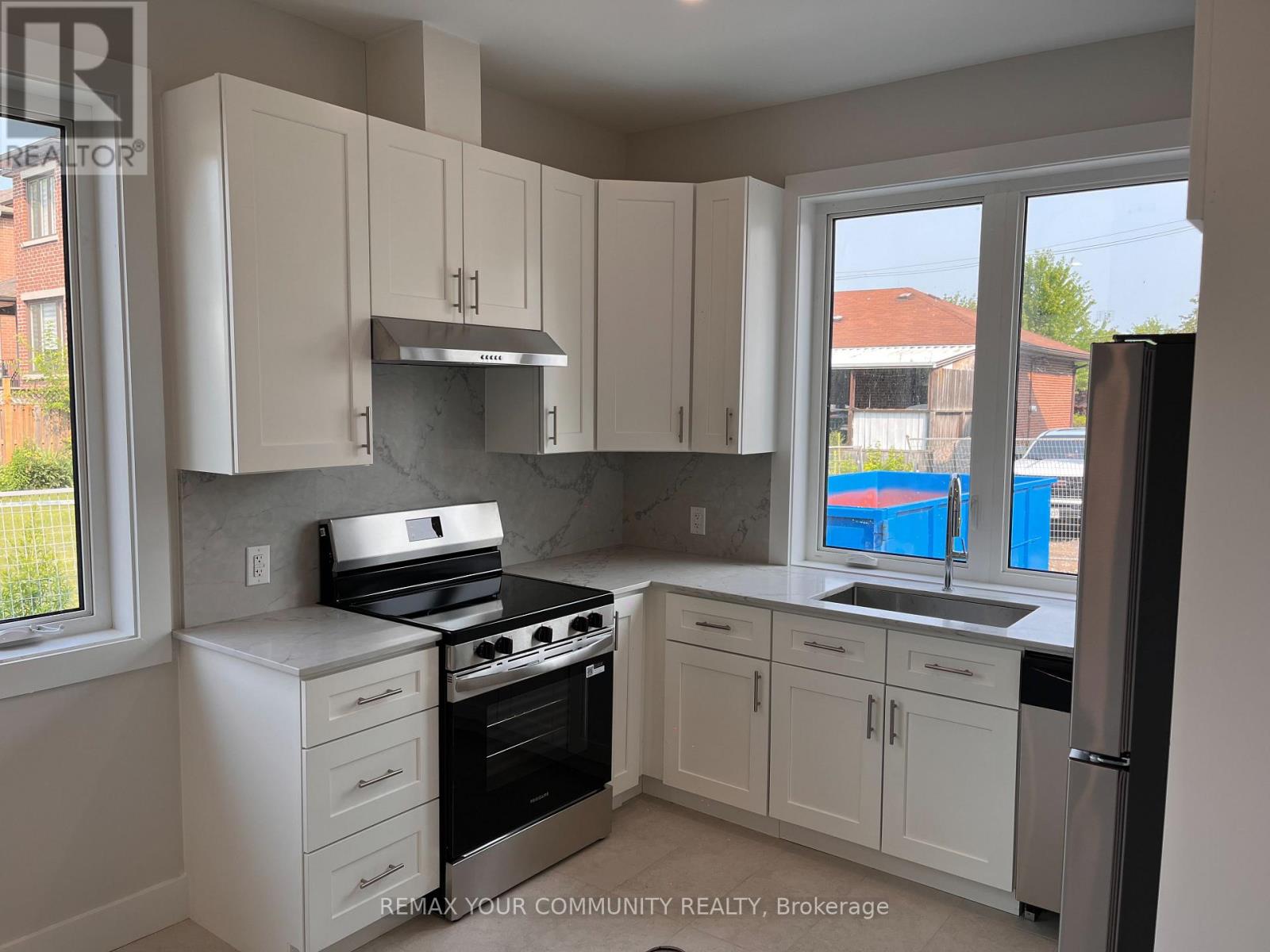 3 - 19 Cousins Drive, Aurora, Ontario L4G 1B2 - Photo 12 - N13624262