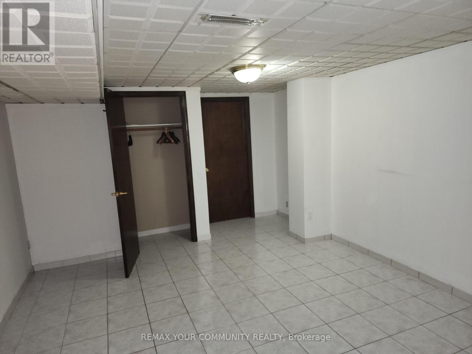 Basement - 52 Flushing Avenue, Vaughan, Ontario  L4L 8H9 - Photo 4 - N13624268