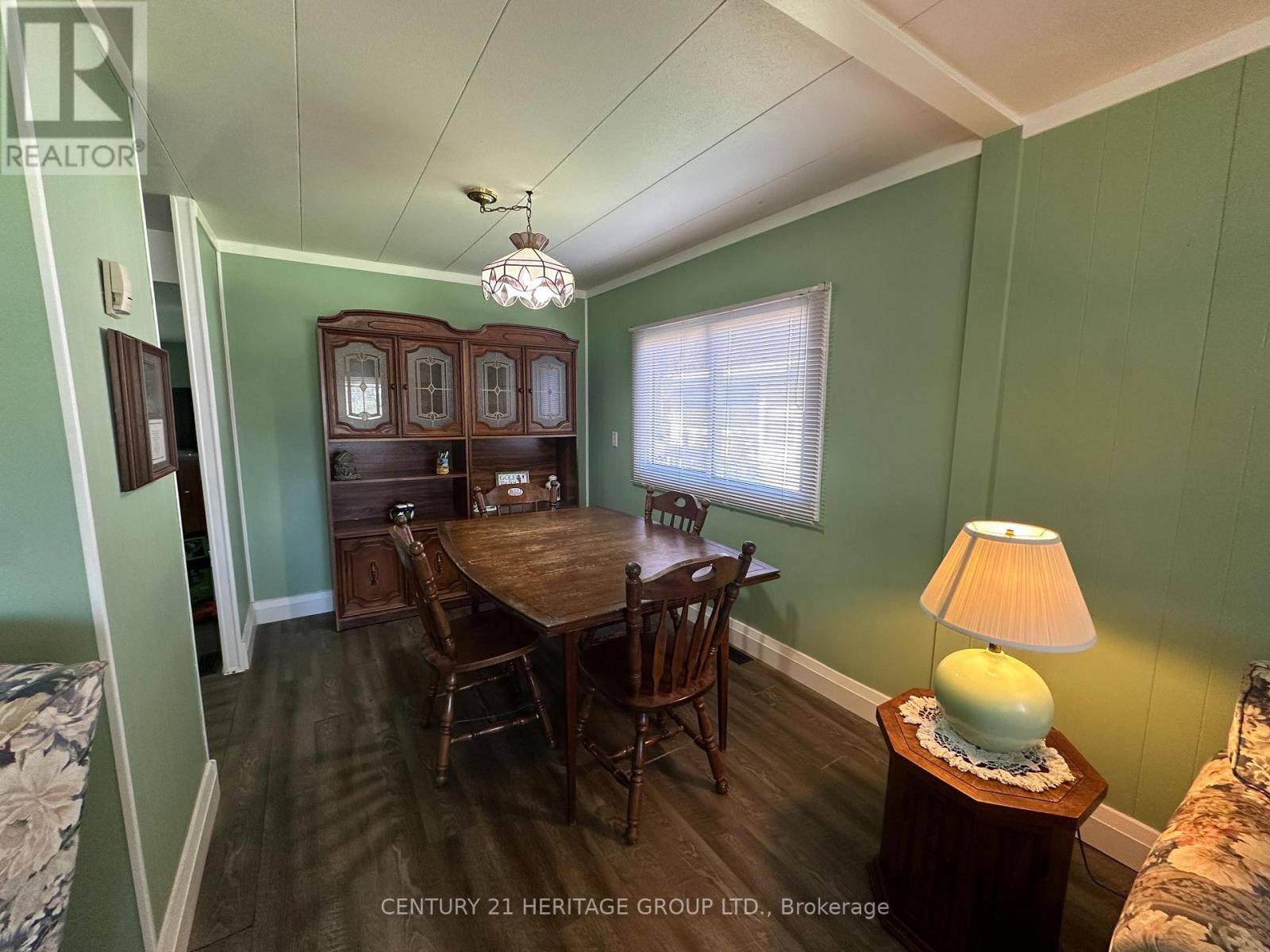 11 Maple Court, Innisfil, Ontario  L9S 1N9 - Photo 10 - N13624316