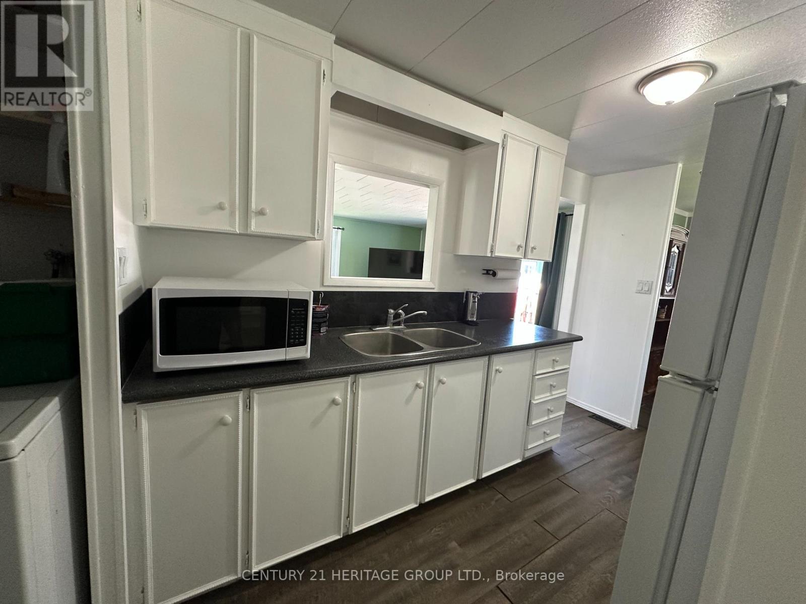 11 Maple Court, Innisfil, Ontario  L9S 1N9 - Photo 12 - N13624316