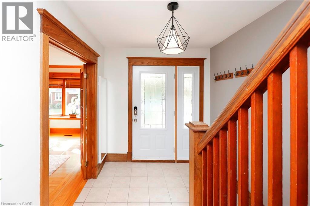 266 London Street S, Hamilton, Ontario  L8K 2H2 - Photo 5 - 40851414