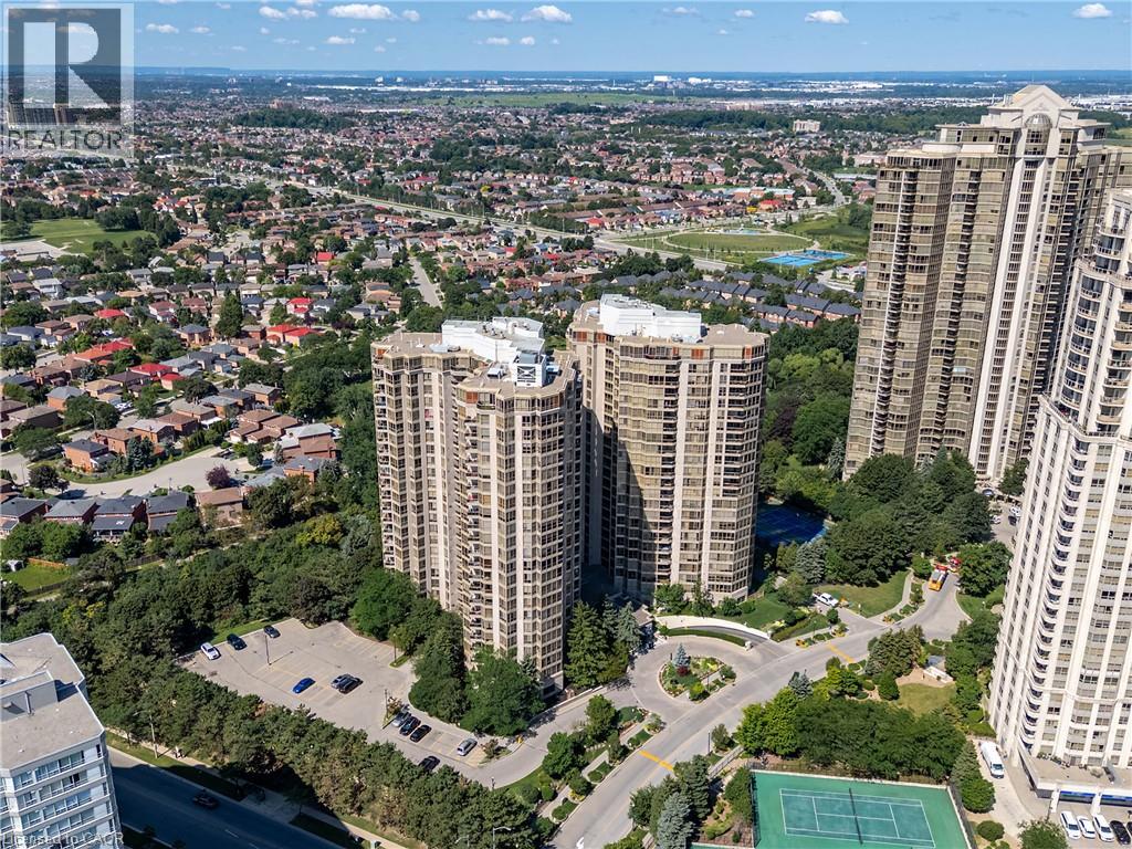 55 KINGSBRIDGE GARDEN Circle Unit# 909, Mississauga, Ontario