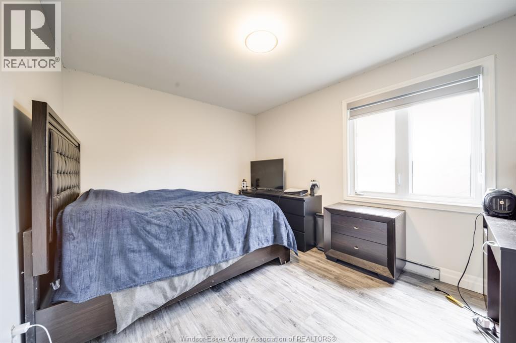 2405 Roxborough Boulevard, Windsor, Ontario  N9E 2Z7 - Photo 22 - 26018515