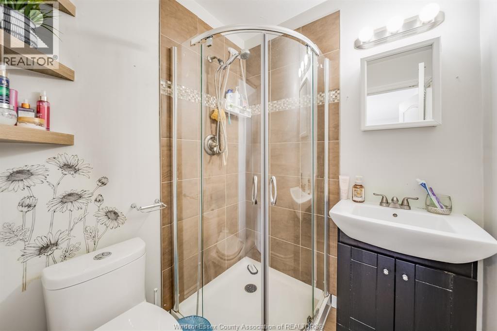 2405 Roxborough Boulevard, Windsor, Ontario  N9E 2Z7 - Photo 27 - 26018515