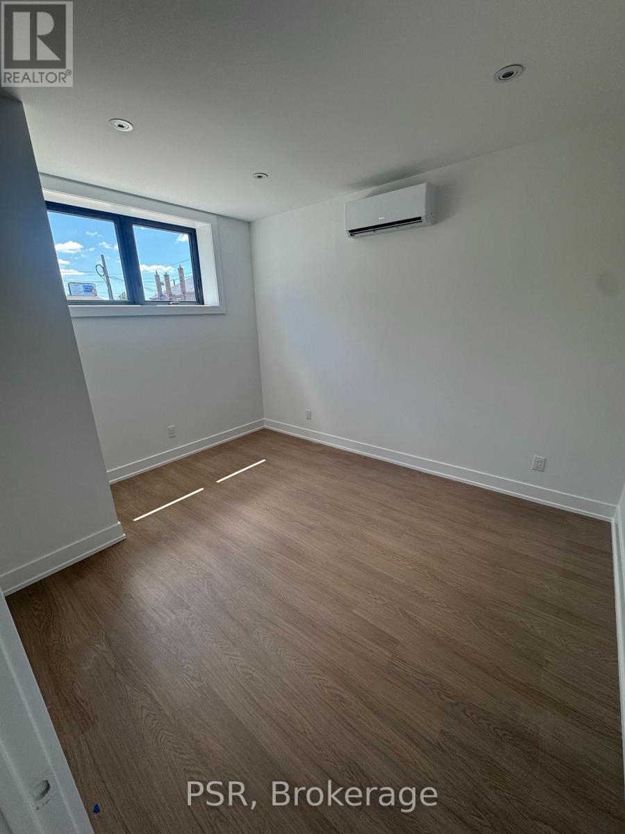 Main - 99 Ypres Road, Toronto, Ontario  M6M 3X2 - Photo 11 - W13624350
