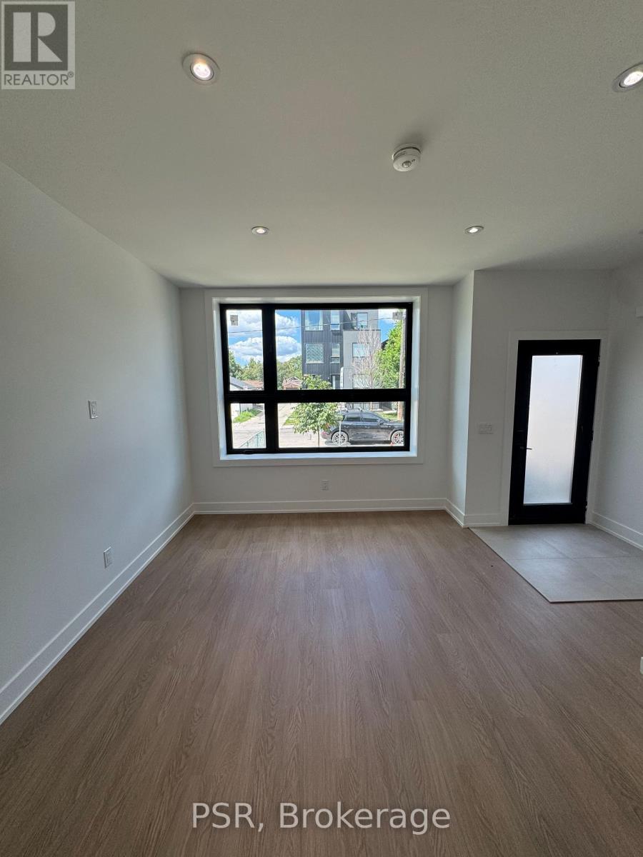 Main - 99 Ypres Road, Toronto, Ontario  M6M 3X2 - Photo 3 - W13624350