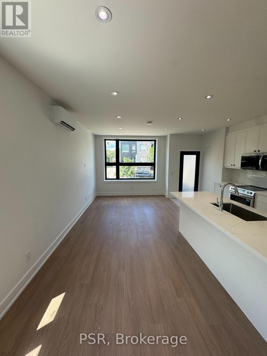 Main - 99 Ypres Road, Toronto, Ontario  M6M 3X2 - Photo 4 - W13624350