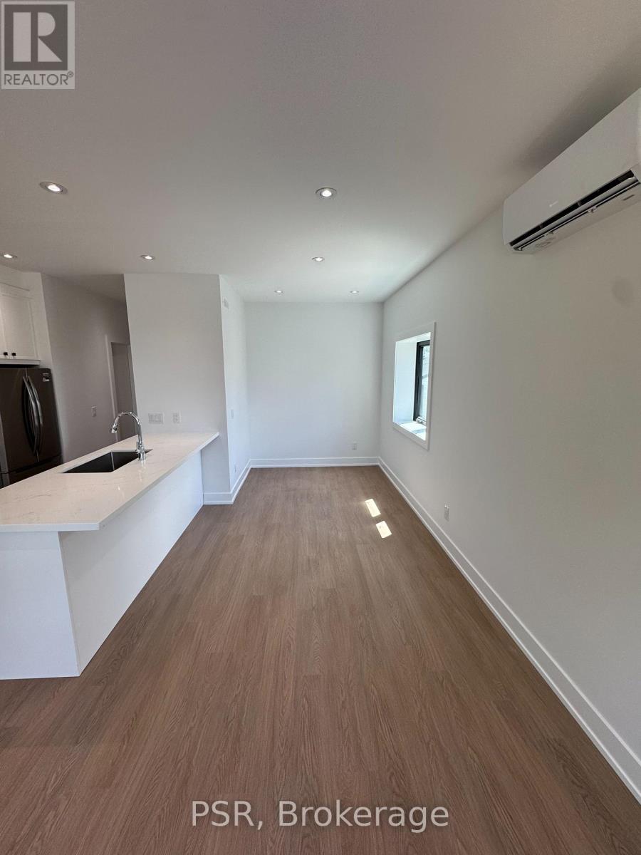 Main - 99 Ypres Road, Toronto, Ontario  M6M 3X2 - Photo 5 - W13624350