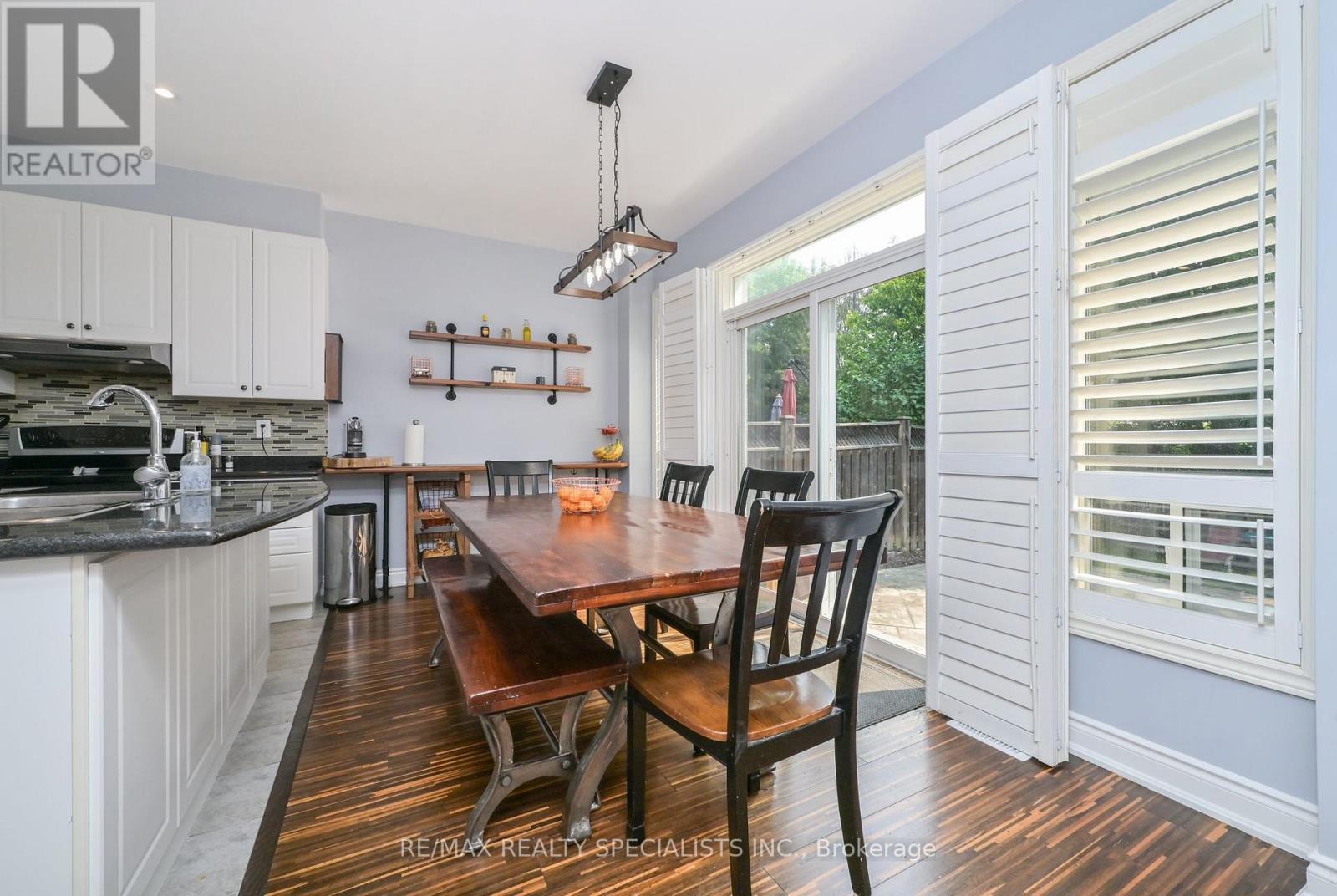 5424 Greer Drive, Burlington, Ontario  L7L 7M7 - Photo 7 - W13624356