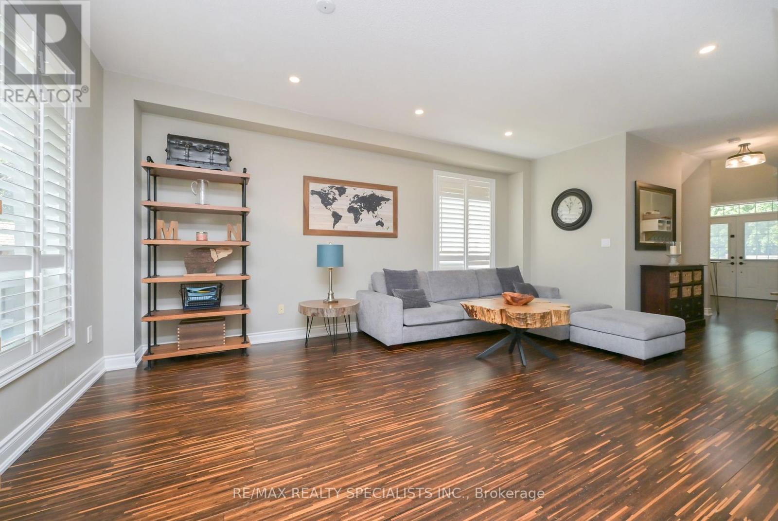 5424 Greer Drive, Burlington, Ontario  L7L 7M7 - Photo 9 - W13624356